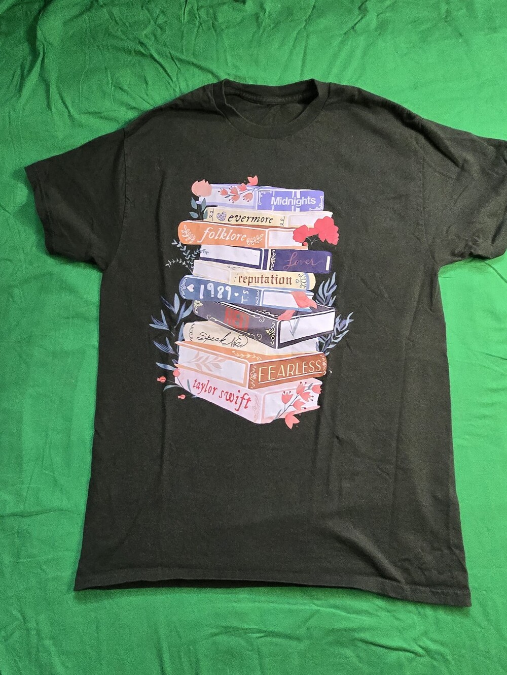 Concert Book Tour Tee Shit Size Medium
